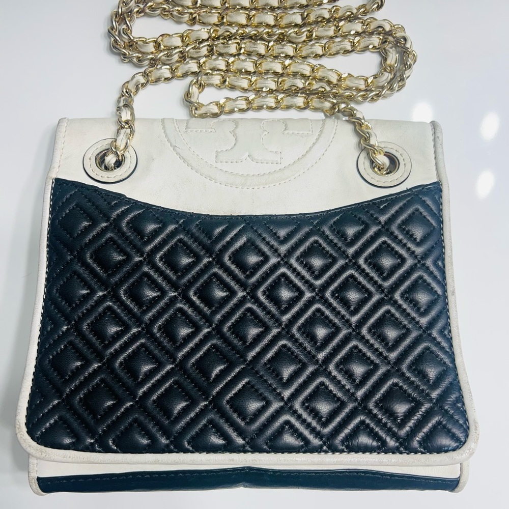 Tory Burch Elegant Black and White Quilted Women's Bag